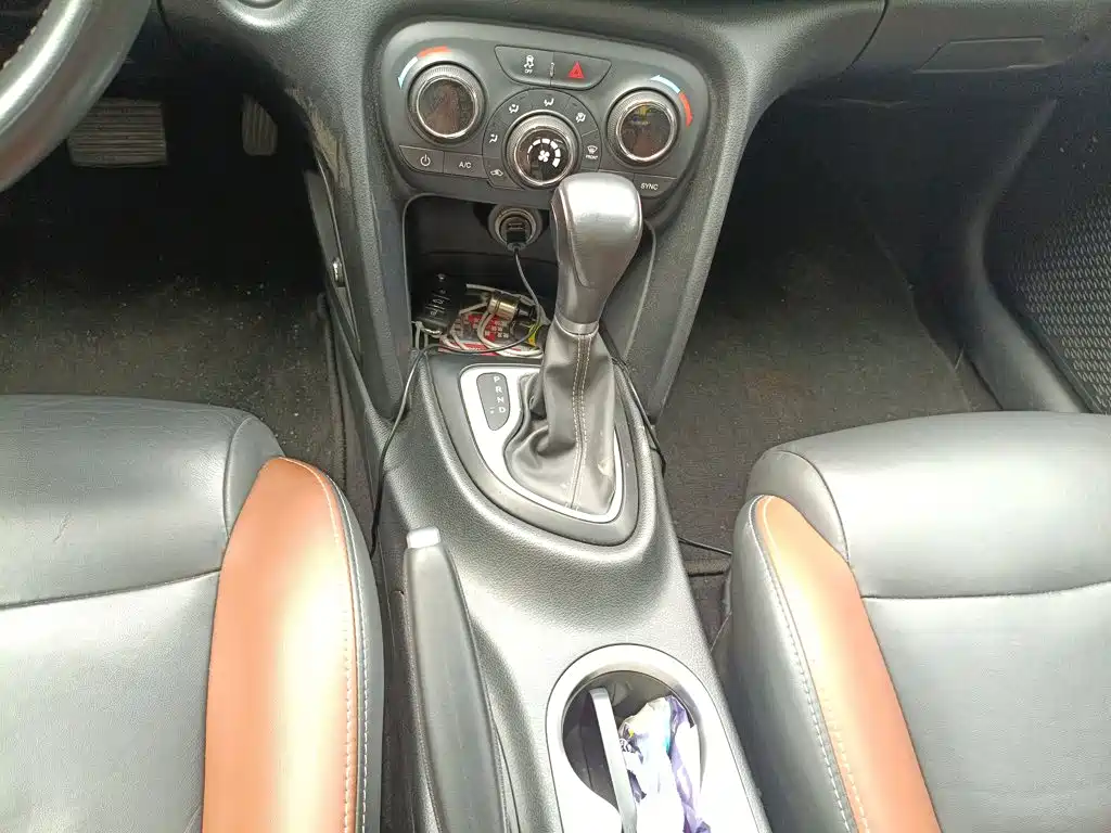 Fiat Viaggio 2016 — фото 10