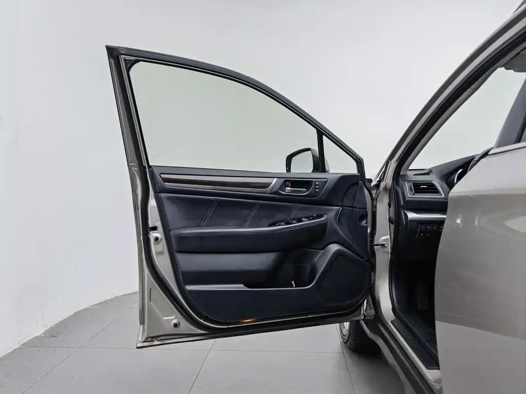 Subaru Outback 2015 — фото 8