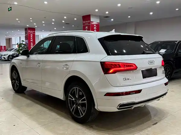 Audi Q5L 2019