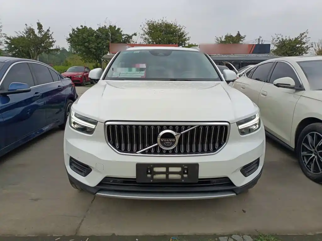 Volvo XC40 2019 — фото 3