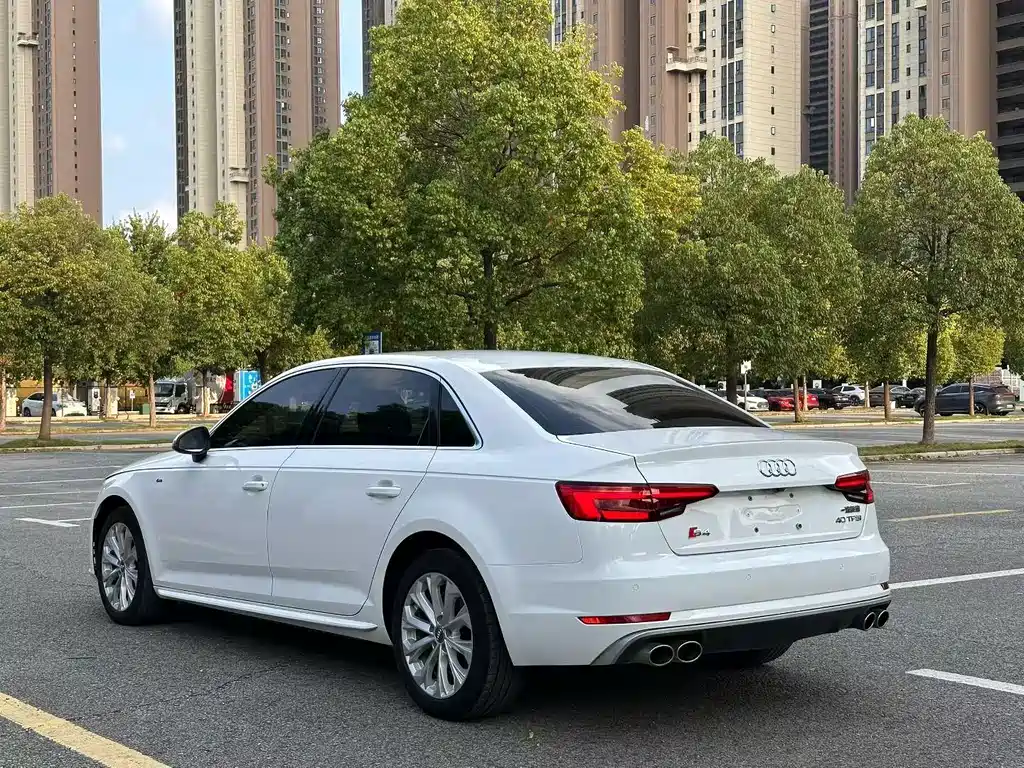 Audi A4L 2017 — фото 8