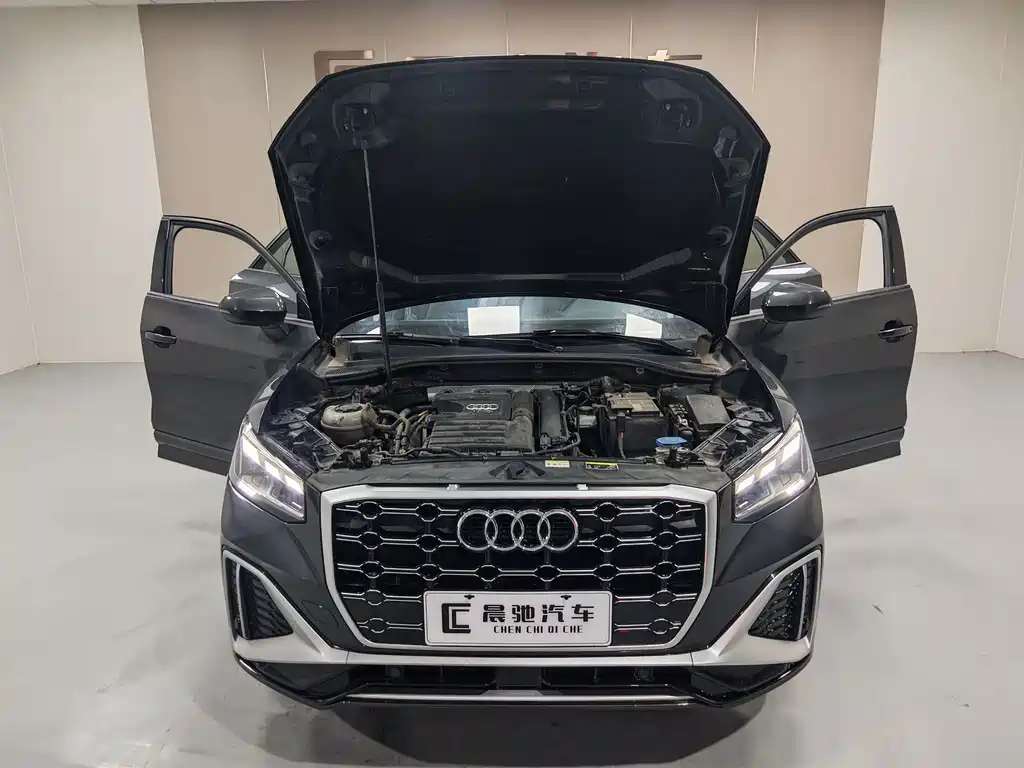 Audi Q2L 2023 — фото 13