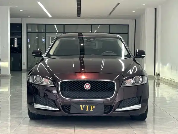 Jaguar XFL 2017