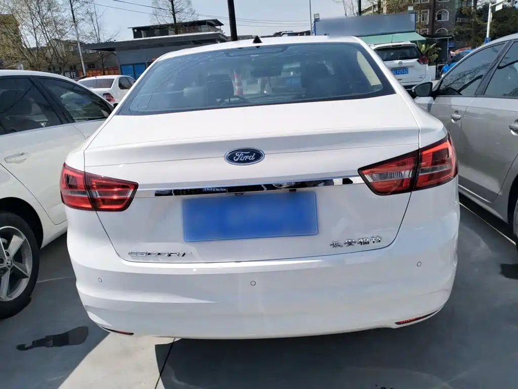 Ford Escort 2017