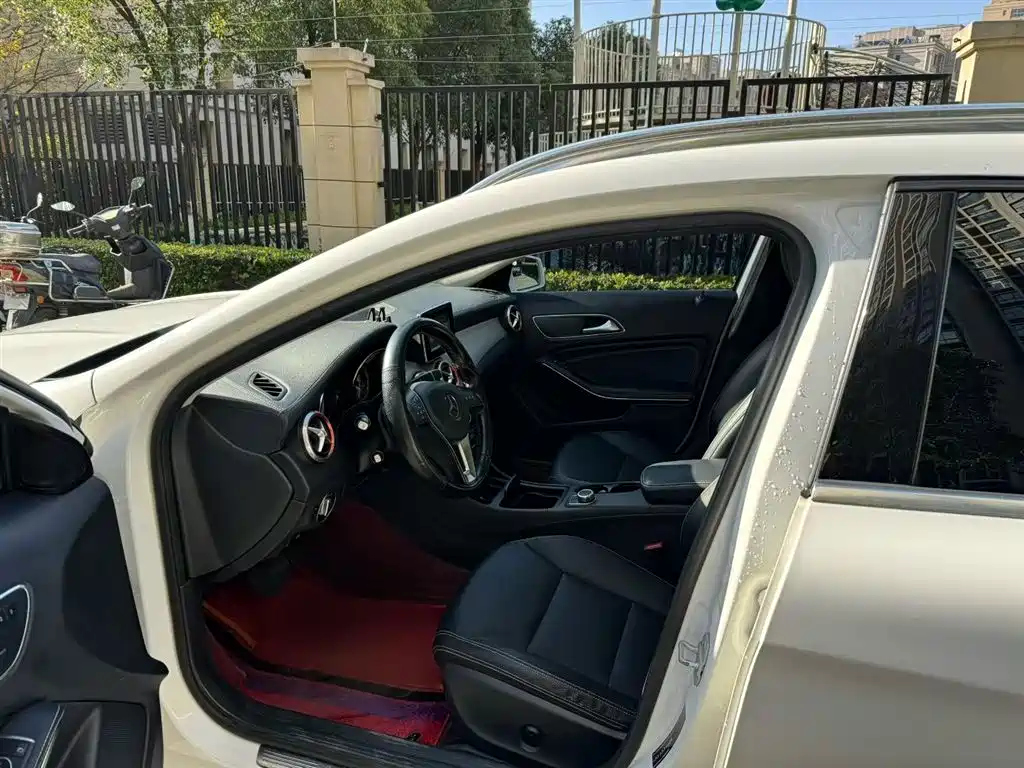 Mercedes-Benz GLA 2015 — фото 25