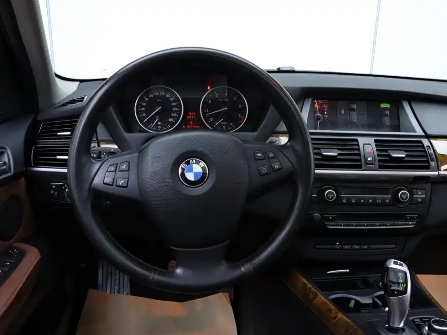 BMW X5 2013 — фото 28