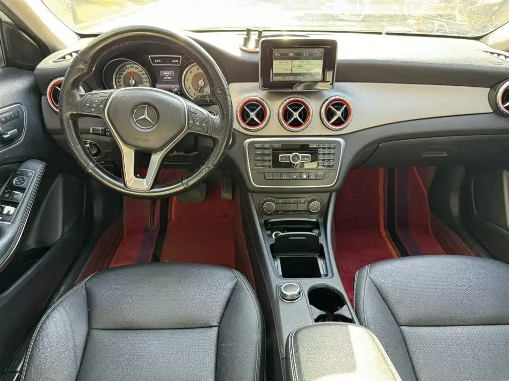 Mercedes-Benz GLA 2015 — фото 23