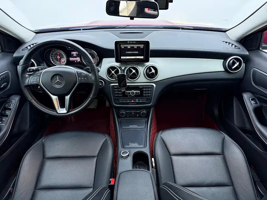 Mercedes-Benz GLA 2016 — фото 12