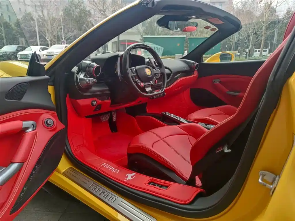 Ferrari F8 2023 — фото 4
