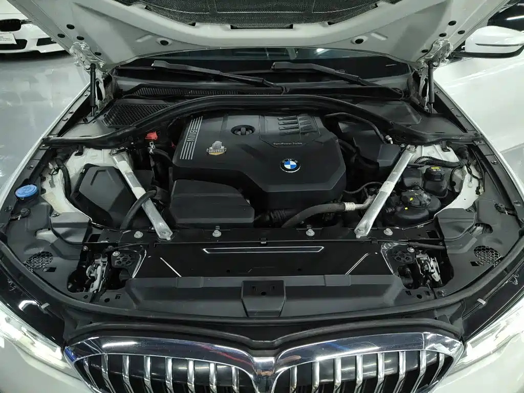 BMW 3 Series 2020 — фото 16