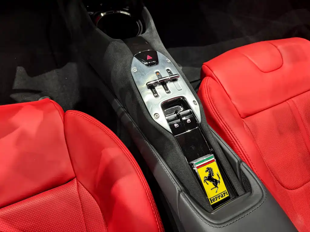 Ferrari SF90 2024 — фото 10