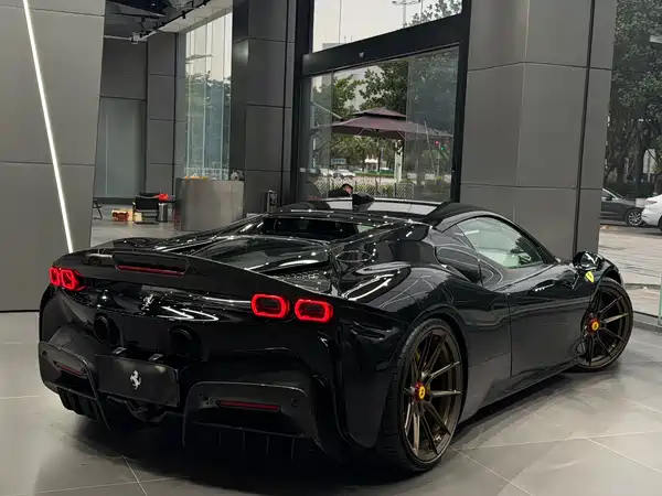Ferrari SF90 2020