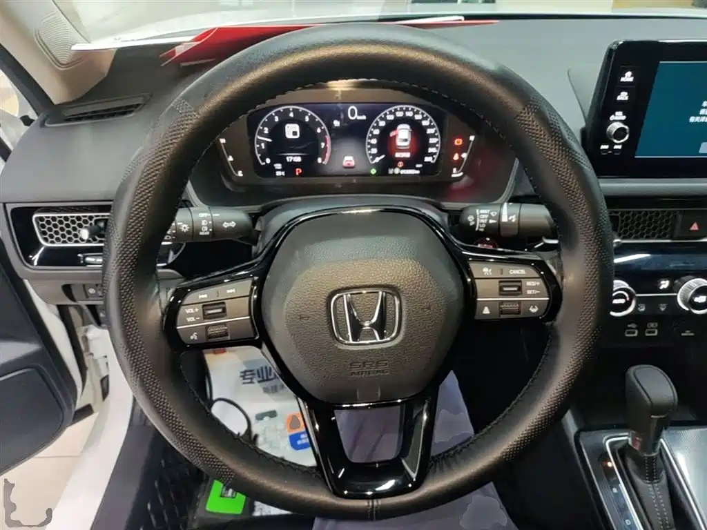 Honda Civic 2024 — фото 11