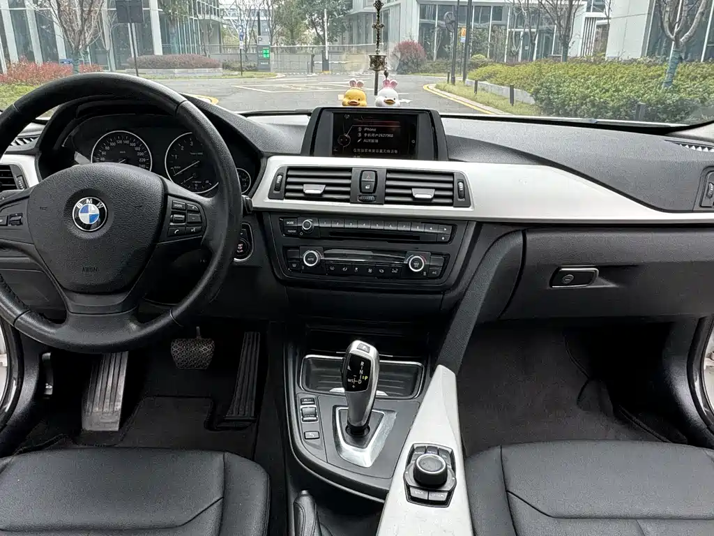 BMW 3 Series 2015 — фото 10