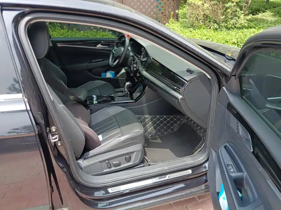 Volkswagen Passat 2022