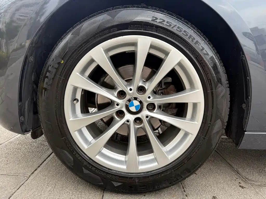 BMW 3 Series GT 2017 — фото 13
