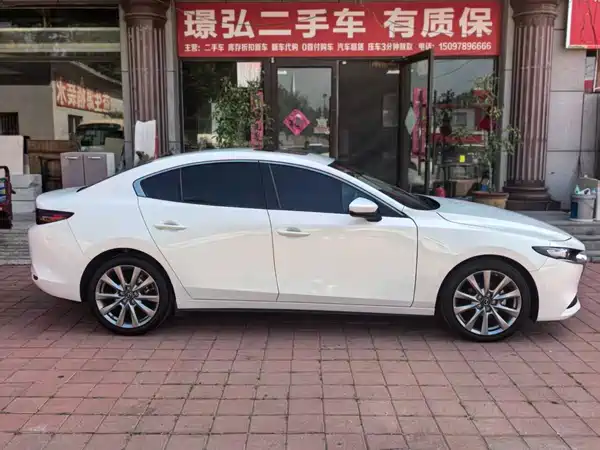 Mazda 3 Axela 2021