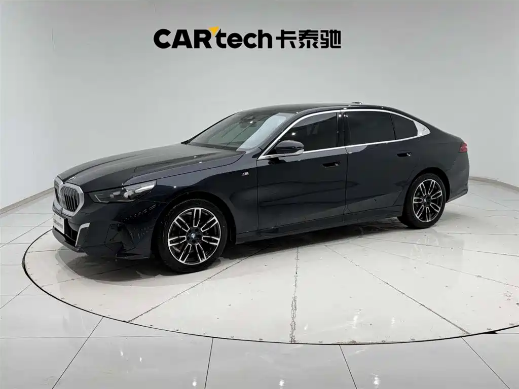 BMW 5 Series 2025