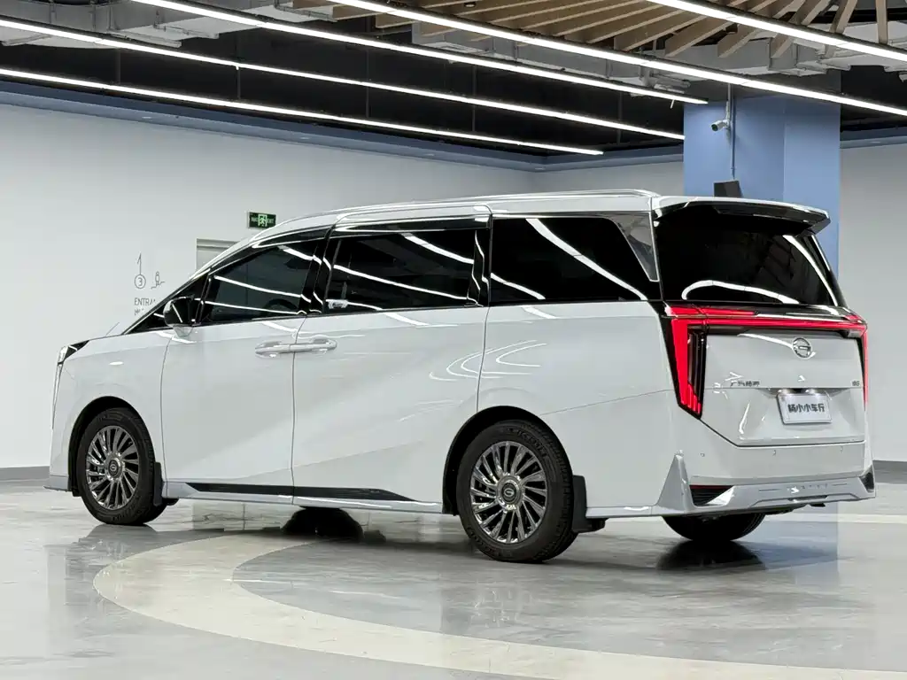 GAC Motor Trumpchi M8 2023 — фото 4