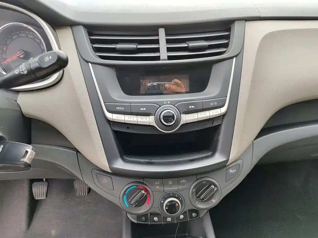 Chevrolet Sail 2015 — фото 13