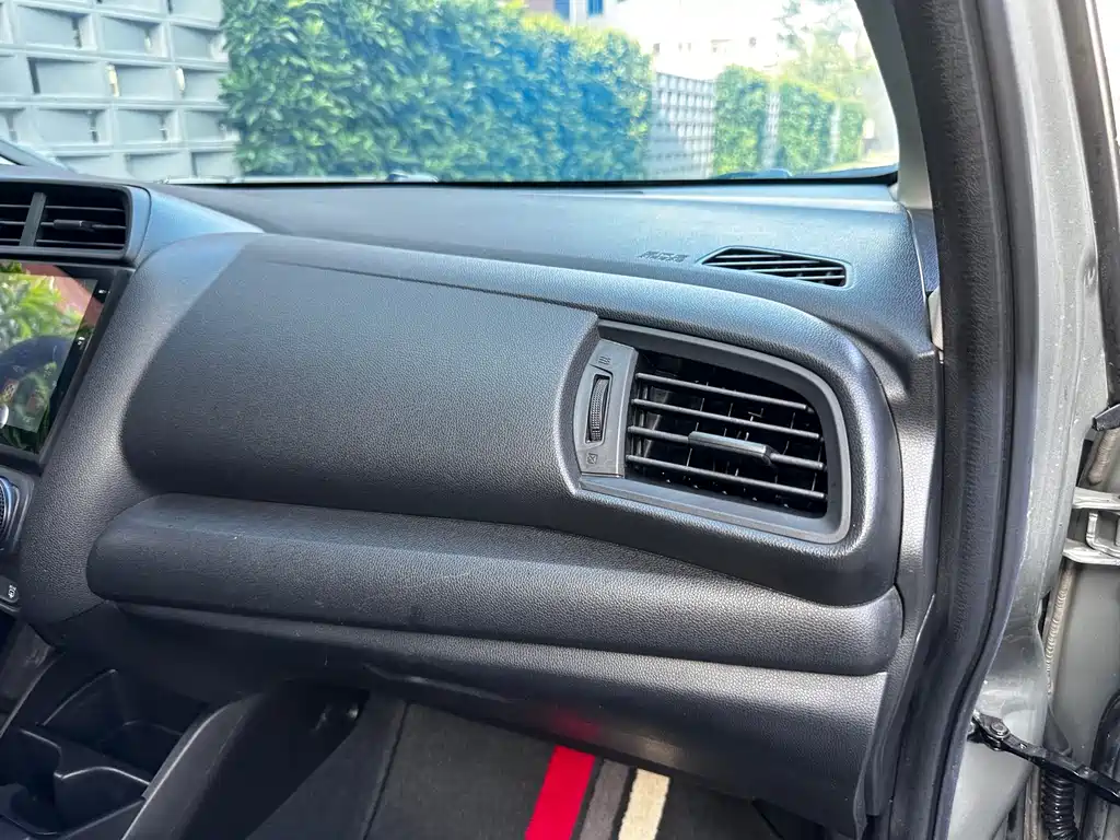 Honda Fit 2016 — фото 21