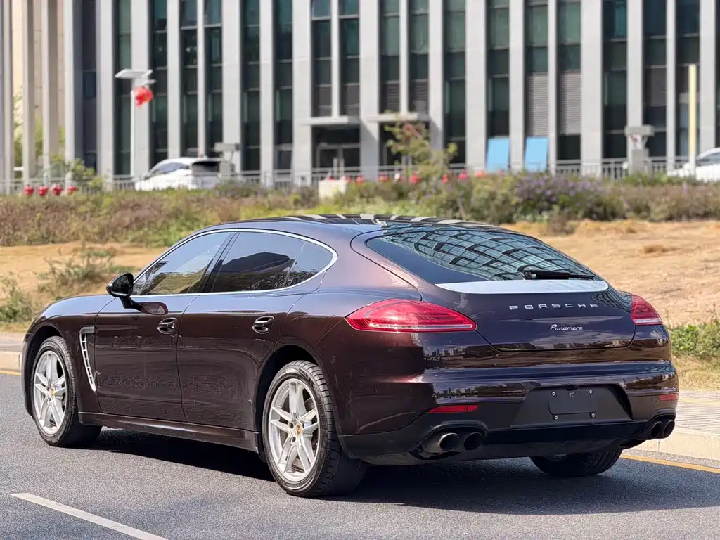 Porsche Panamera 2016 — фото 15