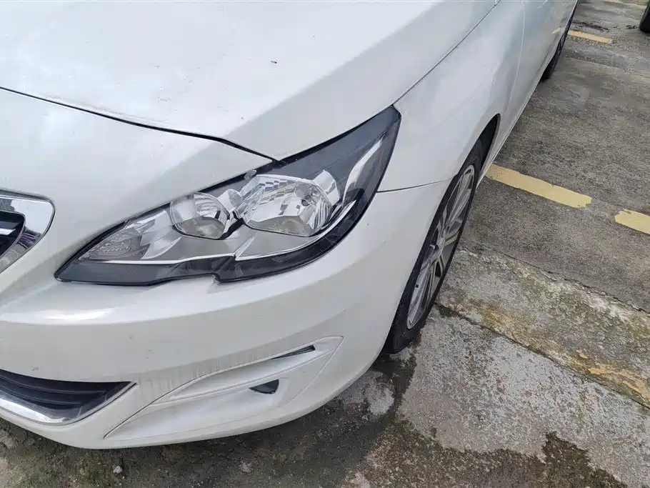 Peugeot 408 2016