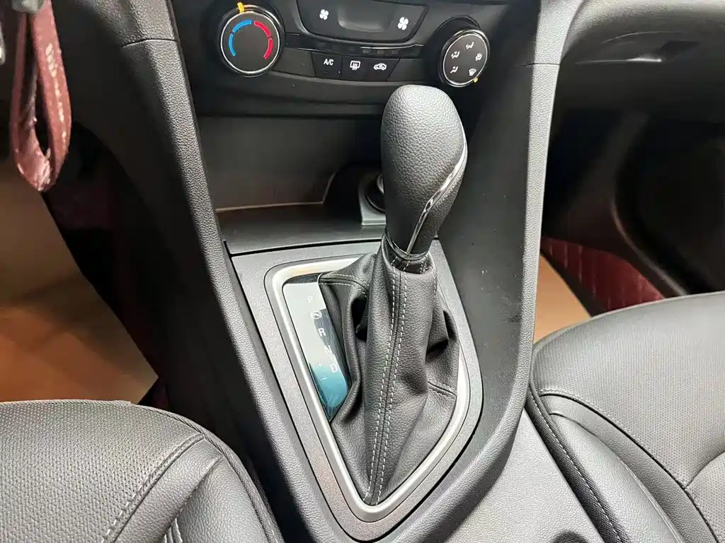 Buick Excelle 2022 — фото 14