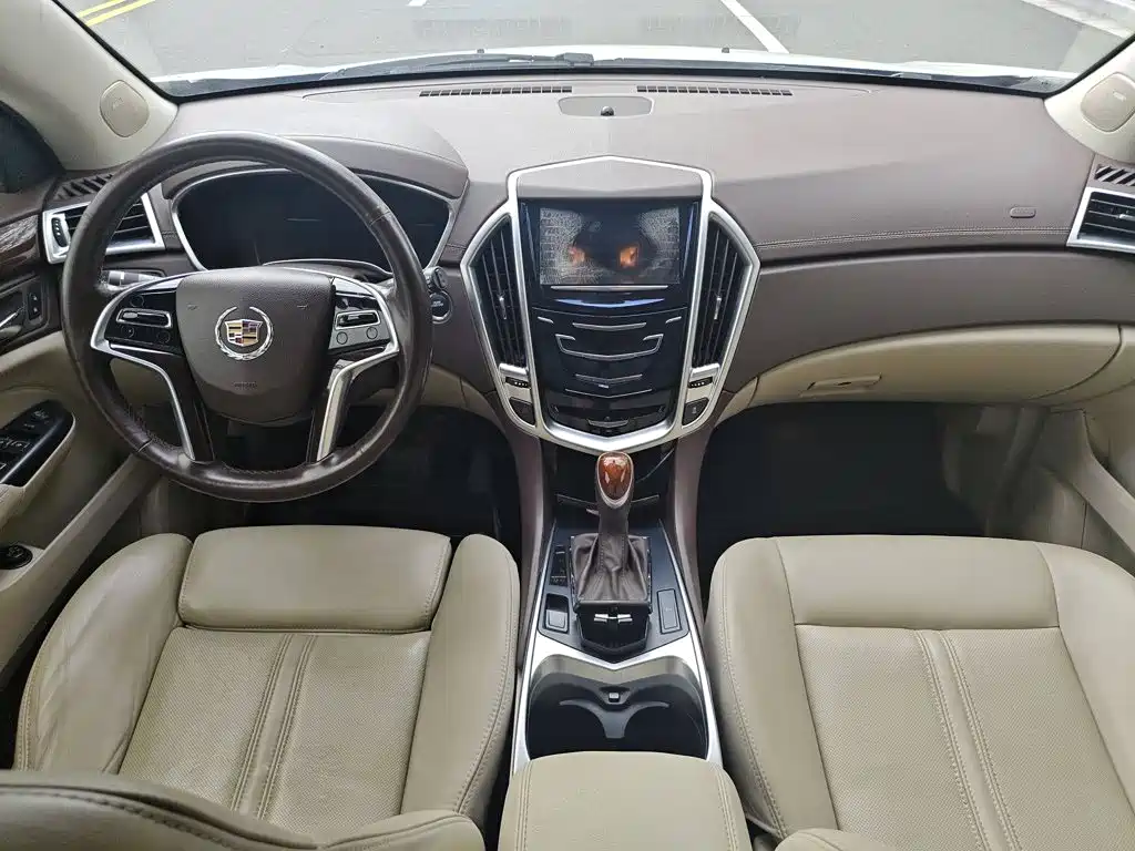 Cadillac SRX 2015 — фото 10