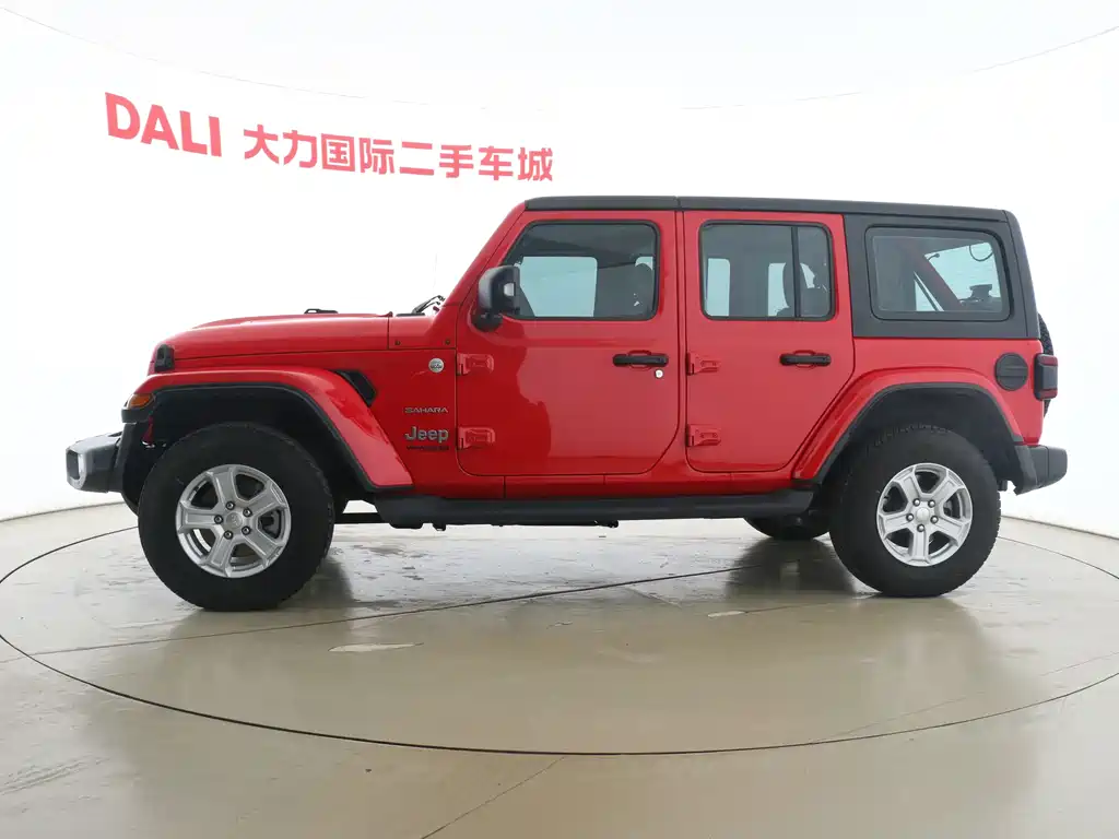 Jeep Wrangler 2021 — фото 13