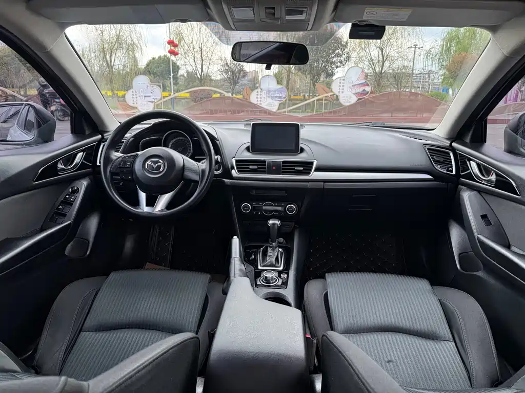 Mazda 3 Axela 2015 — фото 9