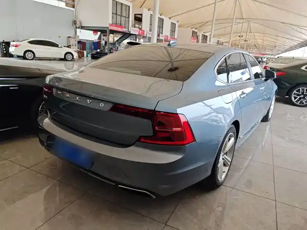 Volvo S90 2019