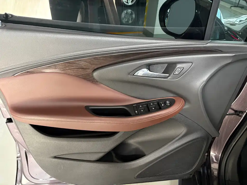 Buick Envision Plus 2017 — фото 13