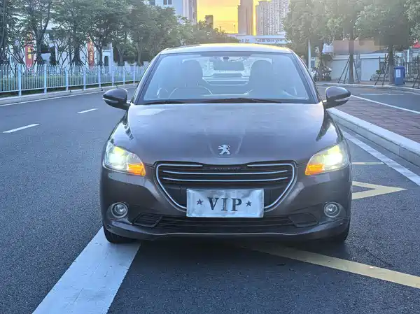 Peugeot 301 2014