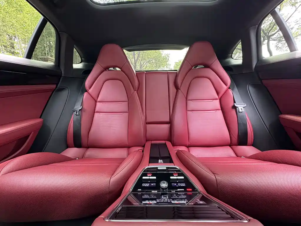 Porsche Panamera 2020 — фото 18