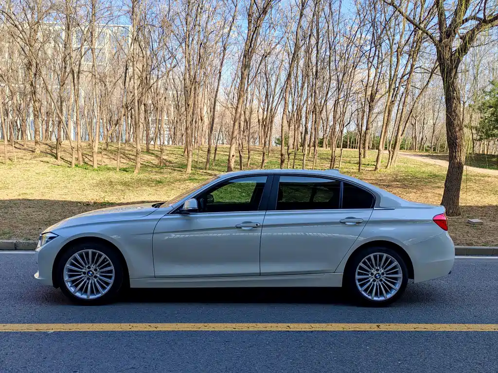BMW 3 Series 2018 — фото 3