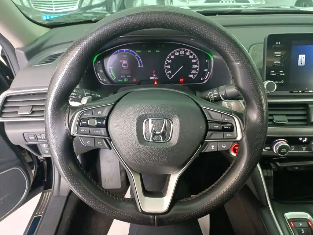 Honda Accord 2020 — фото 11