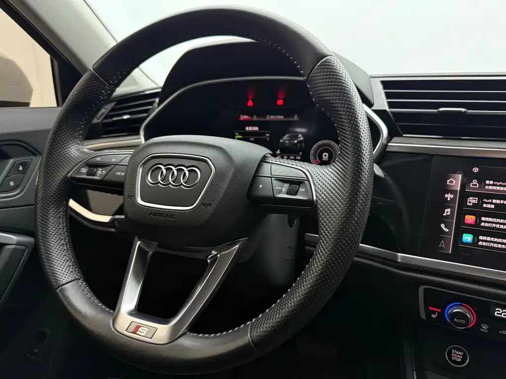 Audi Q3 Sportback 2021 — фото 12
