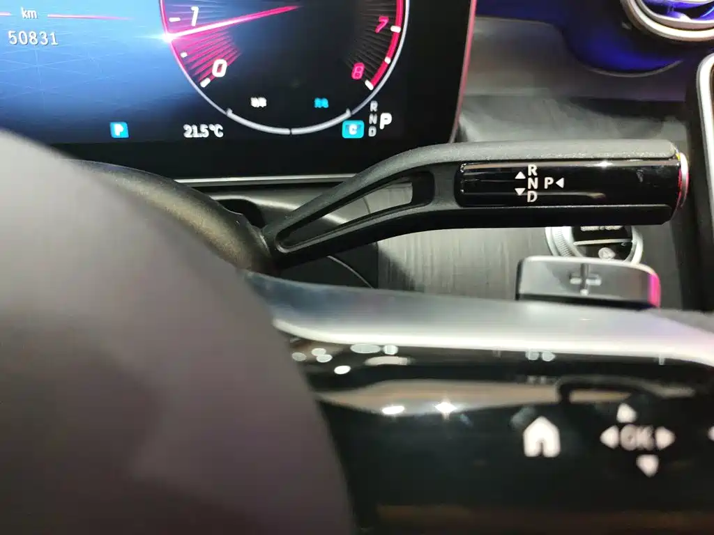 Mercedes-Benz C-Class 2023 — фото 10