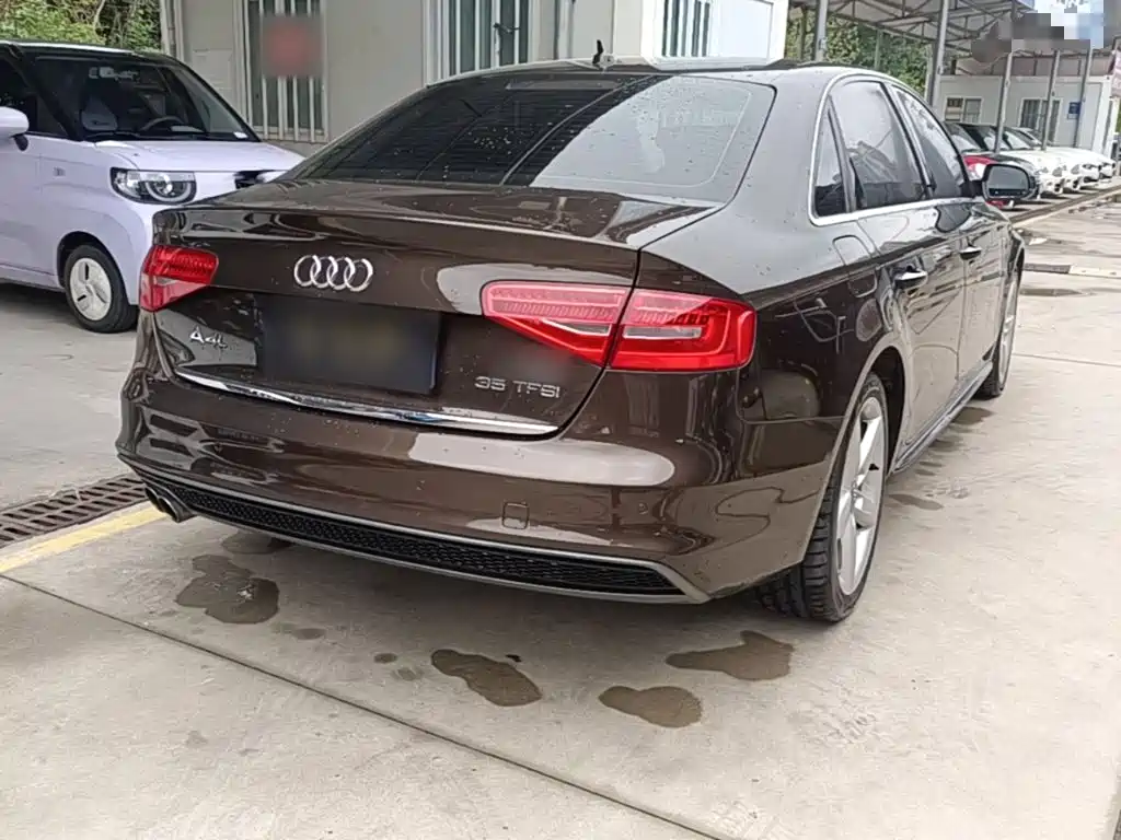 Audi A4L 2016