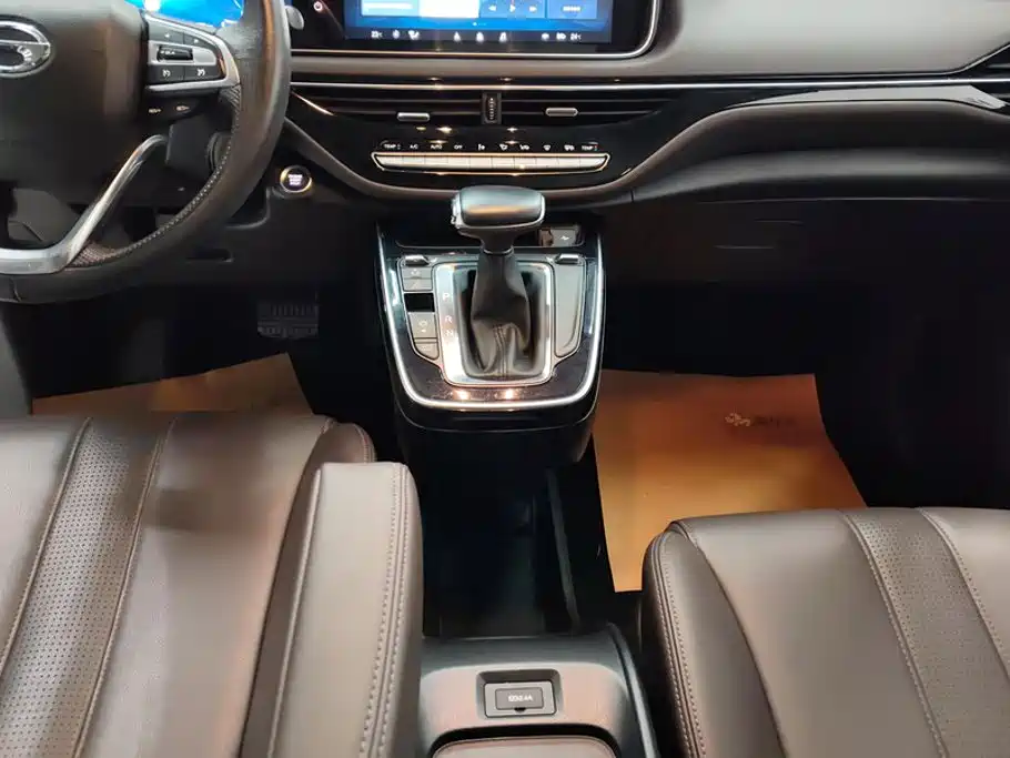 GAC Trumpchi M6 2020 — фото 16