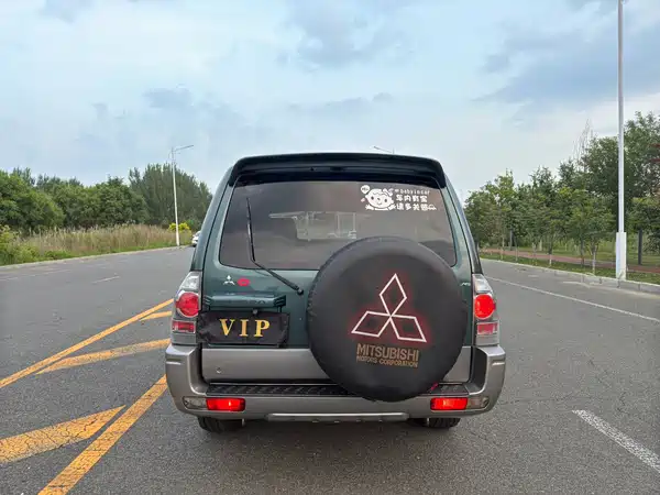 Mitsubishi Pajero 2008
