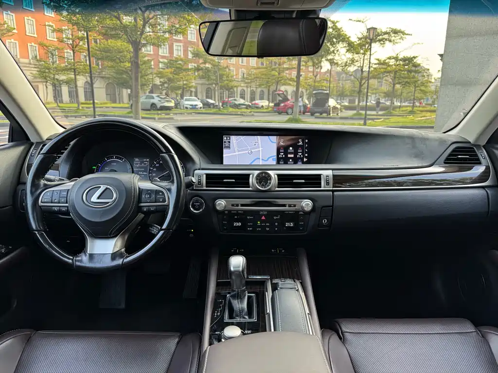 Lexus GS 2017 — фото 10