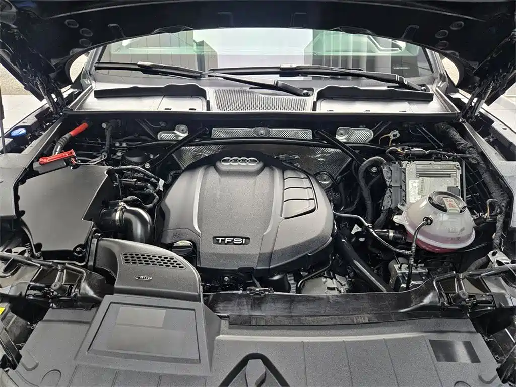 Audi Q5L Sportback 2023 — фото 8