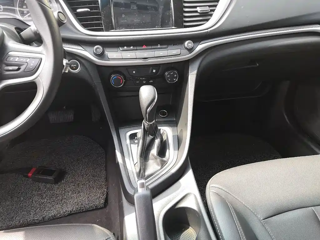 Buick Excelle 2023 — фото 10