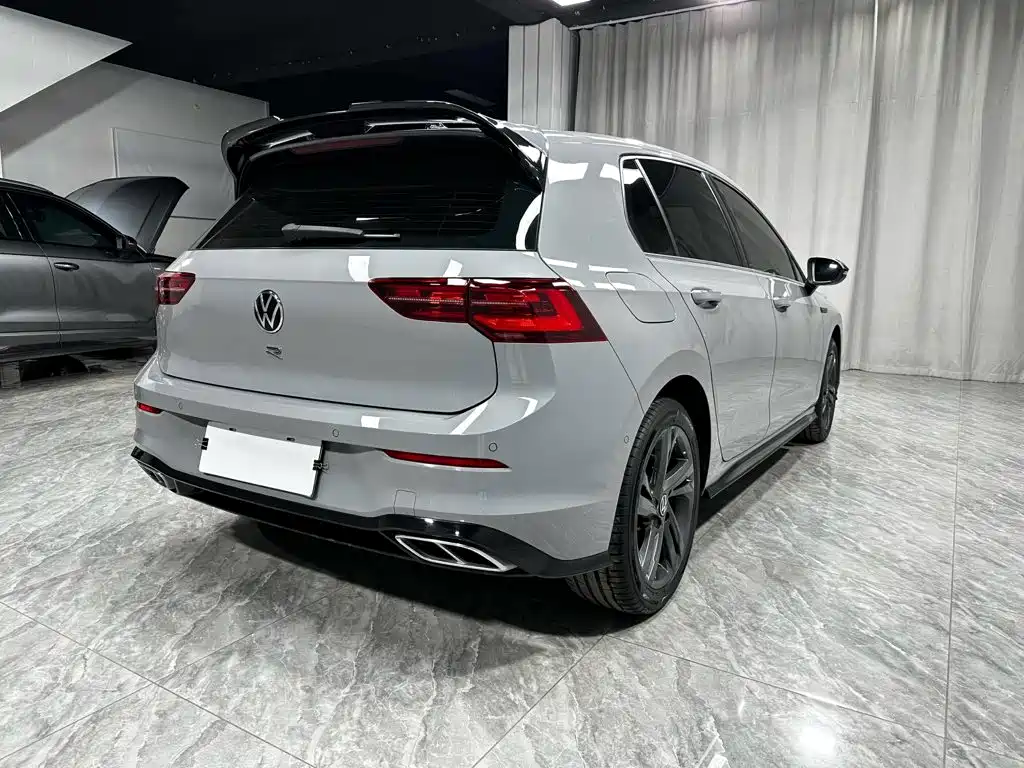 Volkswagen Golf 2023