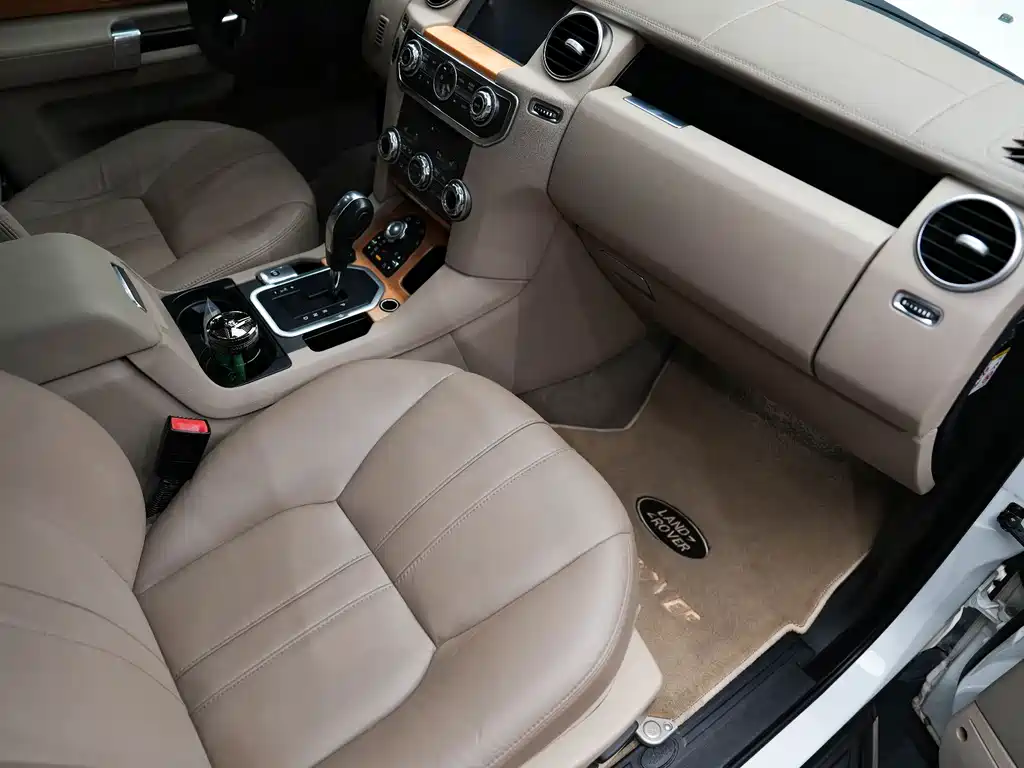 Land Rover Discovery 2012 — фото 33
