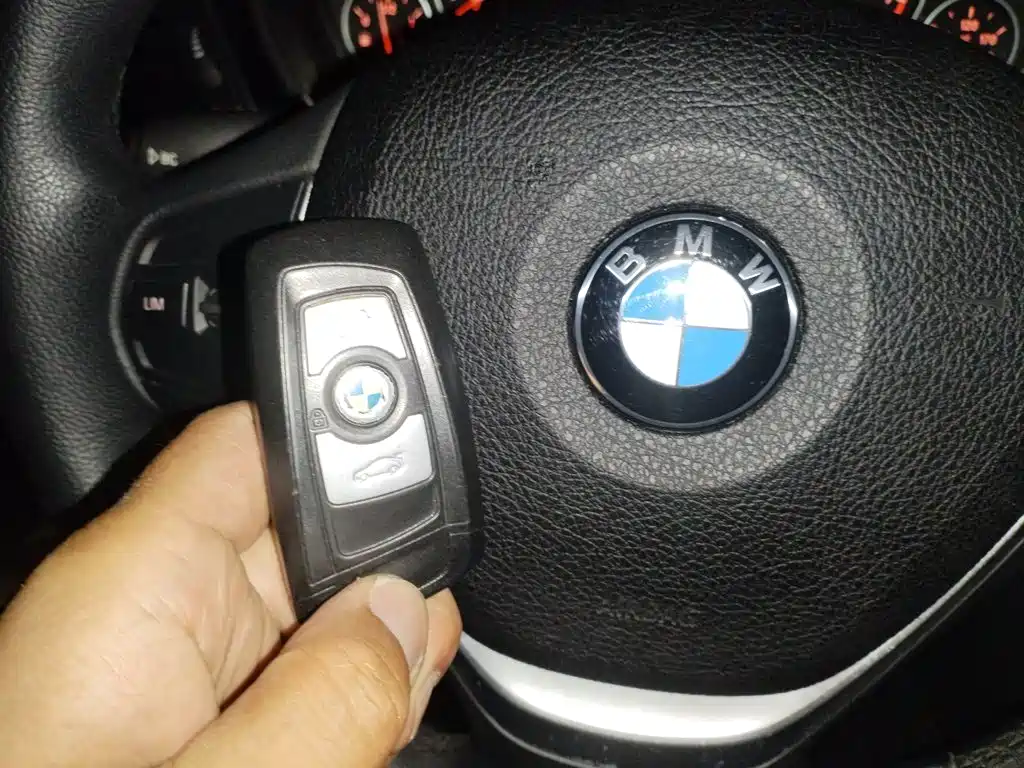 BMW 3 Series 2016 — фото 19