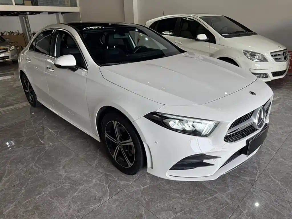 Mercedes-Benz A-Class 2022 — фото 17