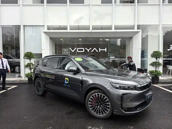 Voyah FREE 2025